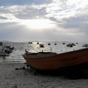 barca in riva al mare
